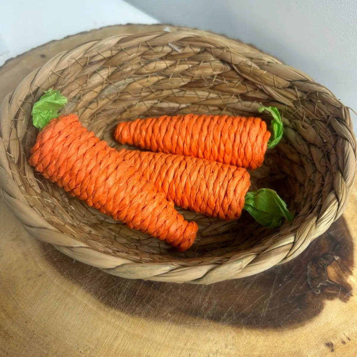 Natural Woven Rabbit Food Bowl Set with carrot chew toys